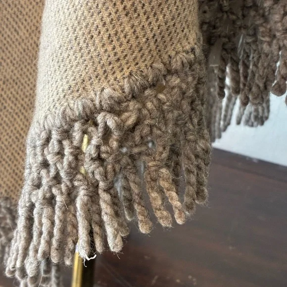 Handmade Beige Knit Wool Blend Poncho with Fringe - Picture 10 of 11
